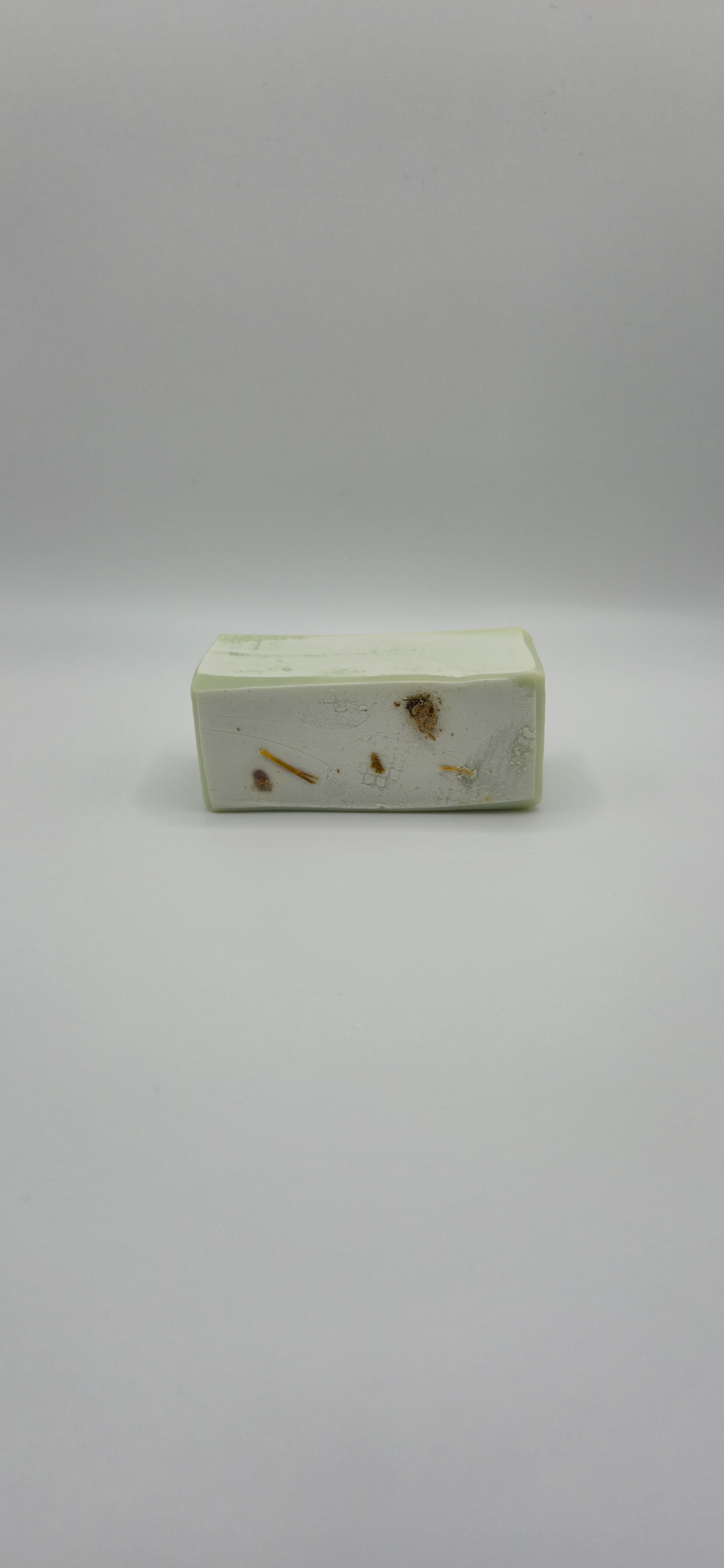 Shampoing Solide Artisanal à la Menthe EstrelaCBD